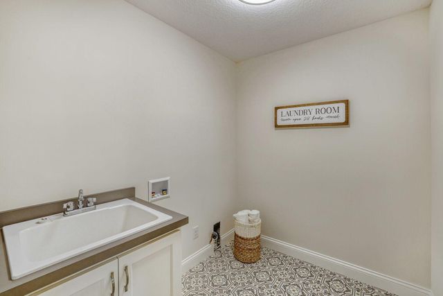 2871 Trinity Drive, Shakopee, MN 55379
