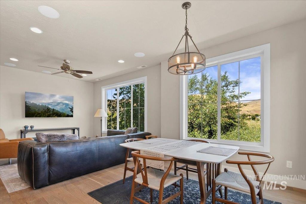 3390 E Exacta Ln, Boise, ID 83716