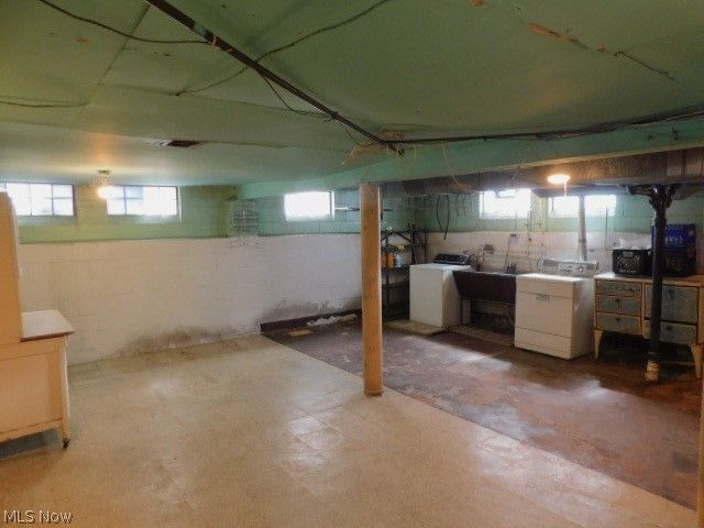 12705 Crossburn Avenue, Cleveland, OH 44135