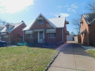 12705 Crossburn Avenue, Cleveland, OH 44135