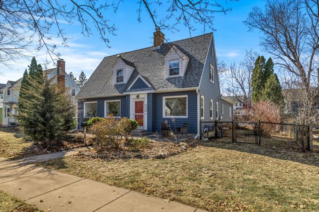 1622 Frederic Street, Eau Claire, WI 54701