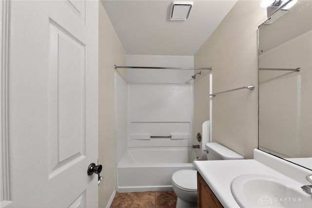 6800 Deer Bluff Drive, Dayton, OH 45424