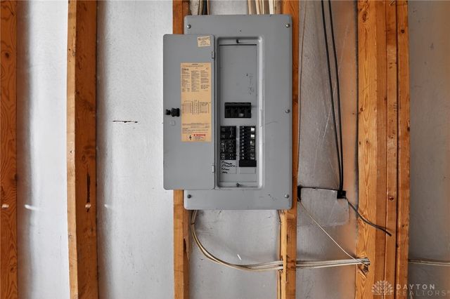 6800 Deer Bluff Drive, Dayton, OH 45424