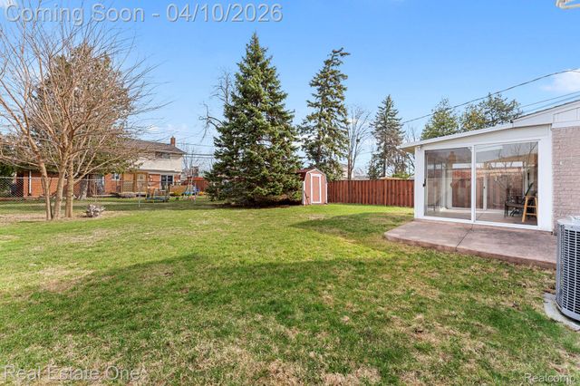 14262 Dundee Street, Riverview, MI 48193