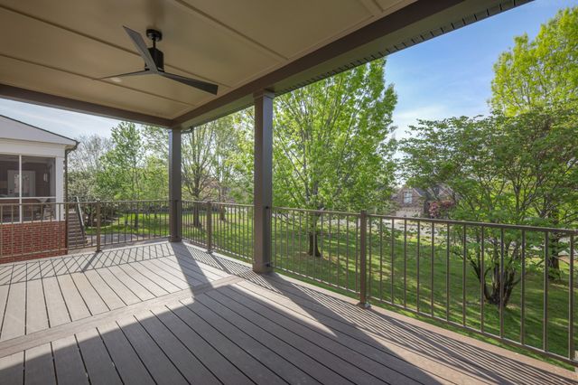1087 Isaac Franklin Dr, Gallatin, TN 37066