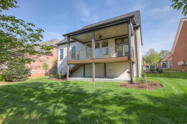 1087 Isaac Franklin Dr, Gallatin, TN 37066