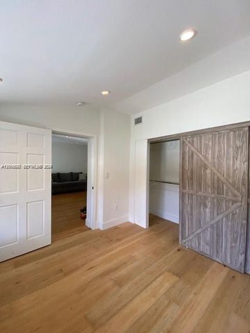 9472 Byron Ave, Surfside, FL 33154