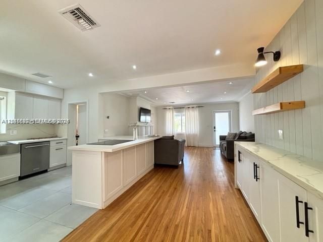 9472 Byron Ave, Surfside, FL 33154