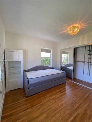 9472 Byron Ave, Surfside, FL 33154