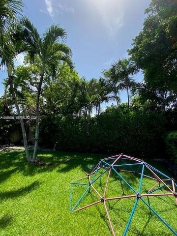 9472 Byron Ave, Surfside, FL 33154