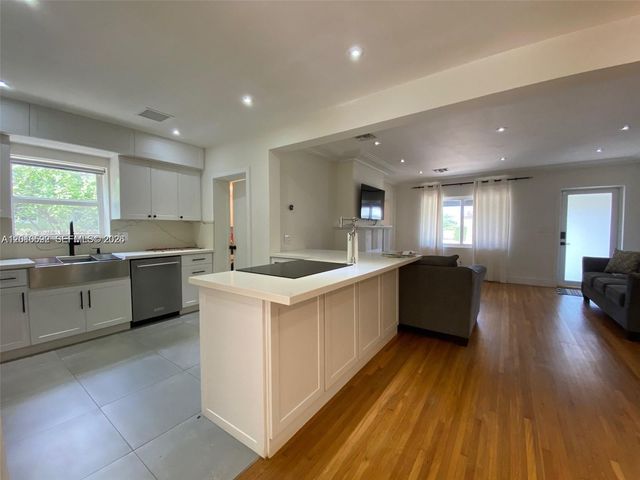 9472 Byron Ave, Surfside, FL 33154