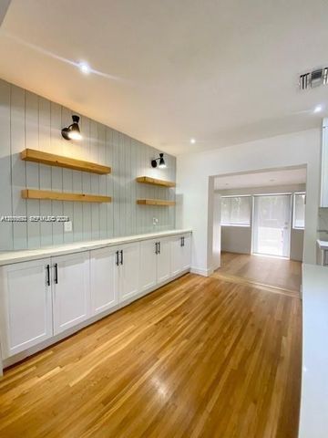 9472 Byron Ave, Surfside, FL 33154