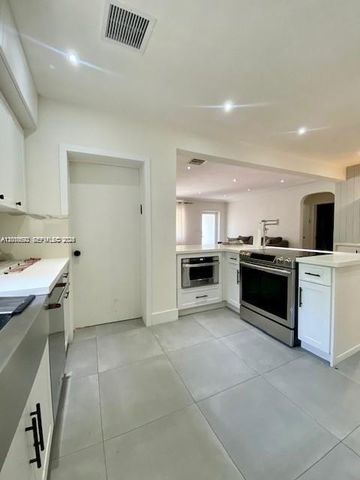 9472 Byron Ave, Surfside, FL 33154