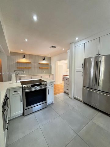 9472 Byron Ave, Surfside, FL 33154