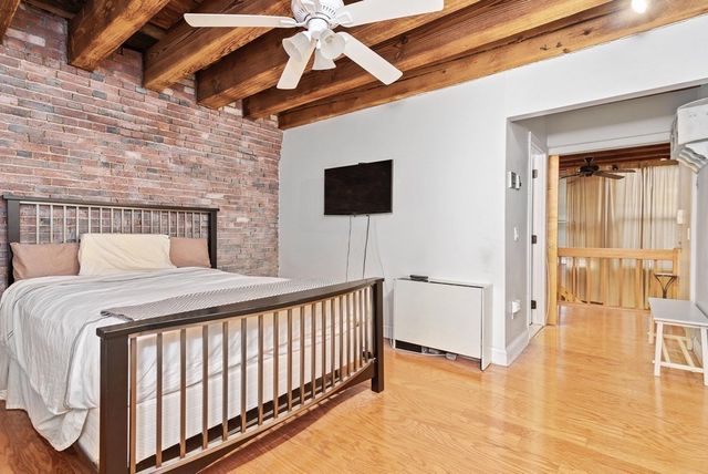 90 Commercial St 1A, Boston, MA 02109