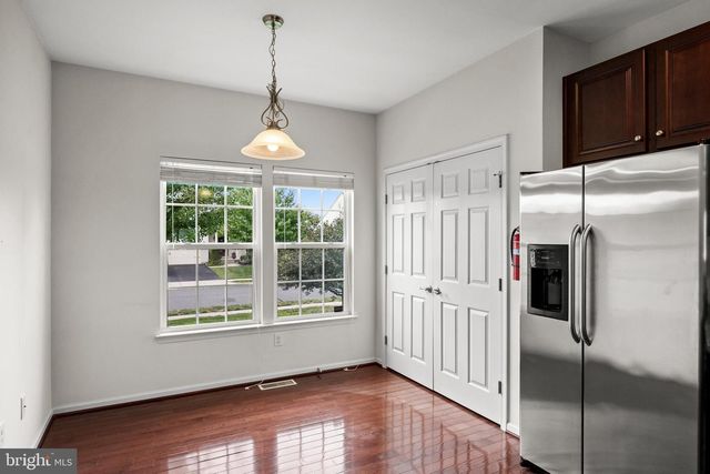 29 APPLEGATE DR, Florence, NJ 08518