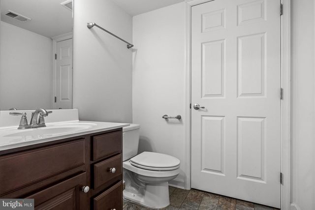 29 APPLEGATE DR, Florence, NJ 08518
