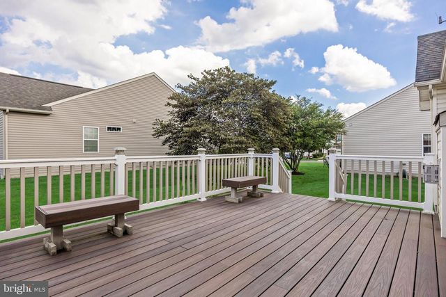 29 APPLEGATE DR, Florence, NJ 08518