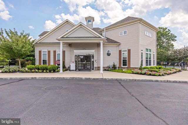29 APPLEGATE DR, Florence, NJ 08518