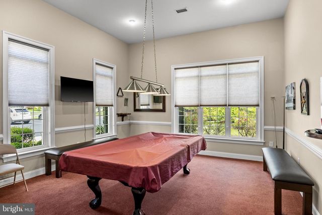 29 APPLEGATE DR, Florence, NJ 08518