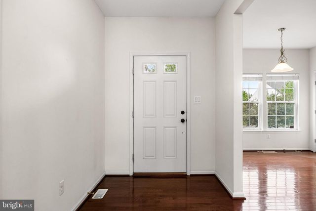29 APPLEGATE DR, Florence, NJ 08518