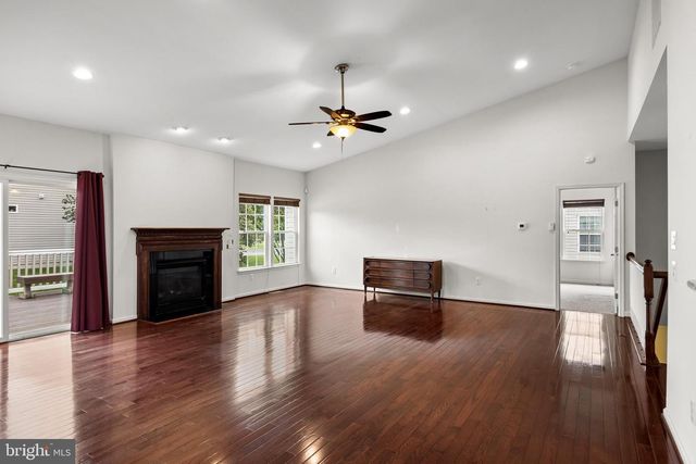 29 APPLEGATE DR, Florence, NJ 08518
