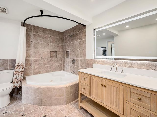 10130 S 84th Terrace 11107, Palos Hills, IL 60465