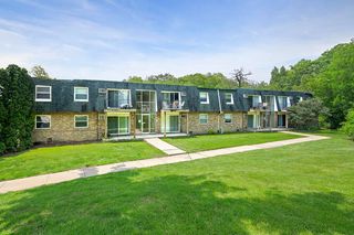 10130 S 84th Terrace 11107, Palos Hills, IL 60465