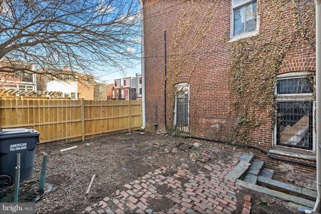 330 4TH ST SE, Washington, DC 20003