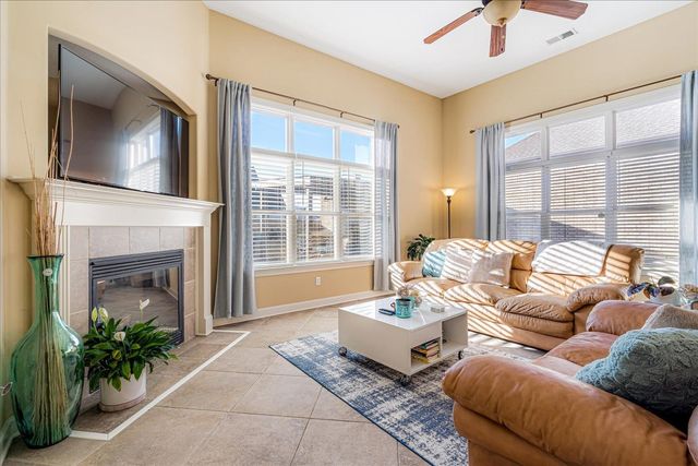 9655 GRAYS MEADOW DR, Cordova, TN 38018