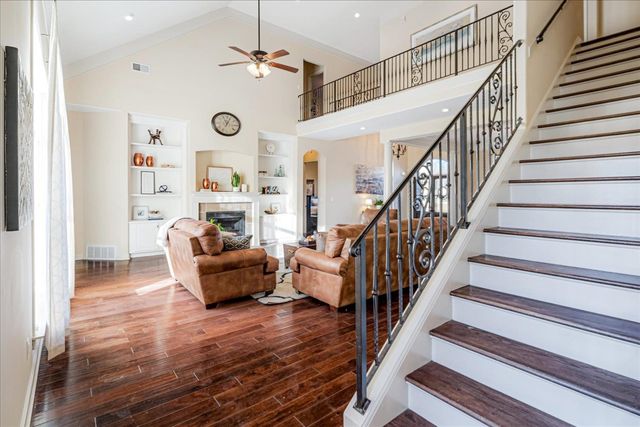 9655 GRAYS MEADOW DR, Cordova, TN 38018