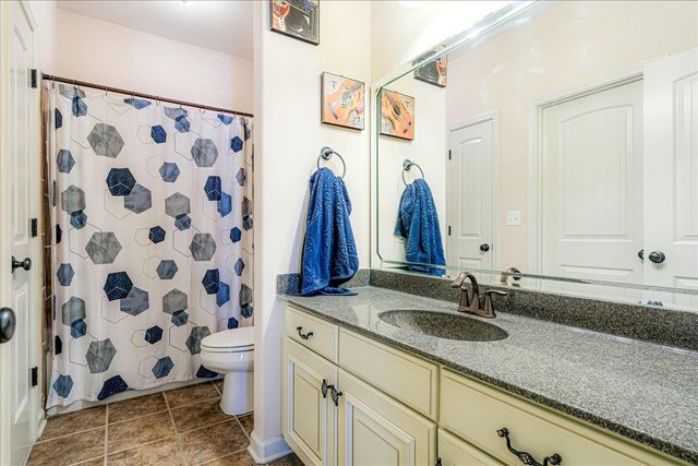 9655 GRAYS MEADOW DR, Cordova, TN 38018