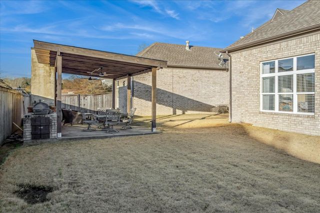 9655 GRAYS MEADOW DR, Cordova, TN 38018