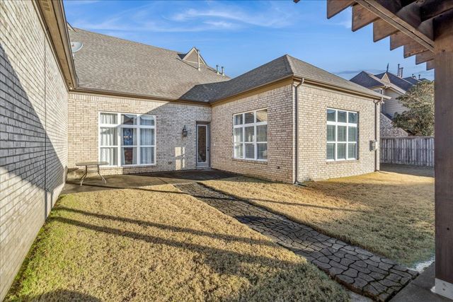 9655 GRAYS MEADOW DR, Cordova, TN 38018