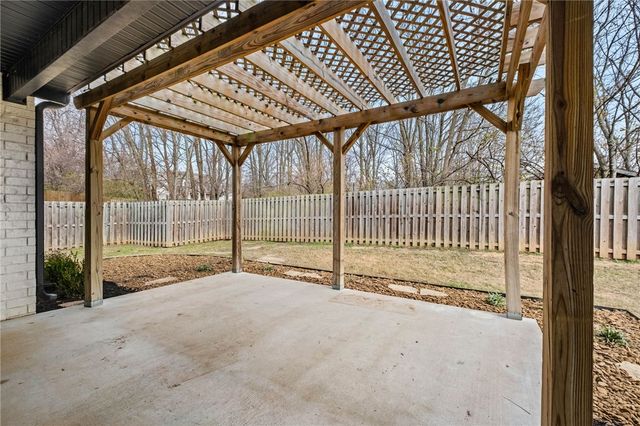 123 Angel Falls Lane, Springdale, AR 72762