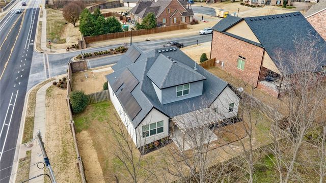 123 Angel Falls Lane, Springdale, AR 72762