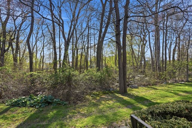 16 Kingswood 2, Abington, MA 02351