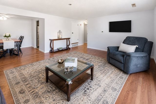 16 Kingswood 2, Abington, MA 02351