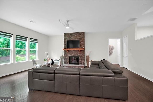 3855 Tamberly Way, Kennesaw, GA 30152
