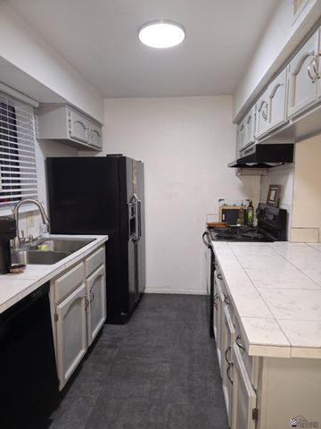 833 S AVE A, Yuma, AZ 85364