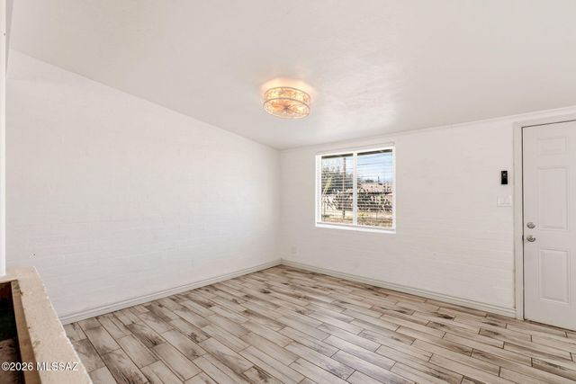 1718 S Avenida Regulo, Tucson, AZ 85710