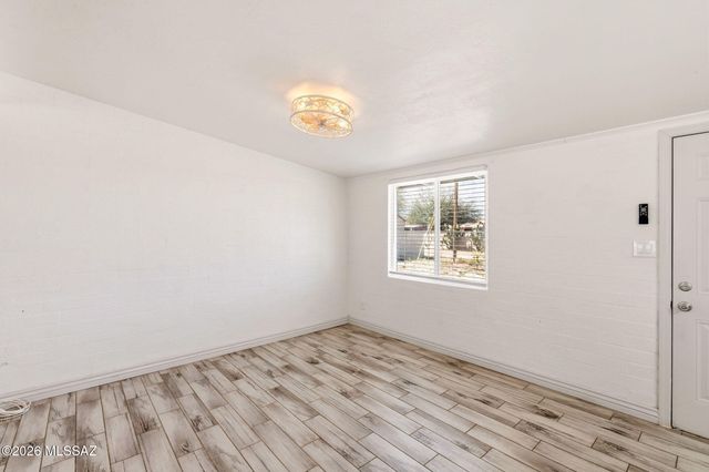 1718 S Avenida Regulo, Tucson, AZ 85710