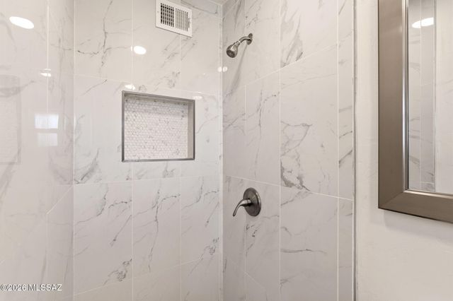 1718 S Avenida Regulo, Tucson, AZ 85710