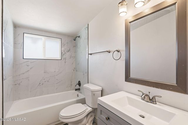 1718 S Avenida Regulo, Tucson, AZ 85710