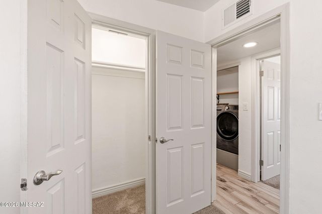 1718 S Avenida Regulo, Tucson, AZ 85710