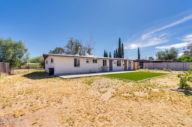 1718 S Avenida Regulo, Tucson, AZ 85710