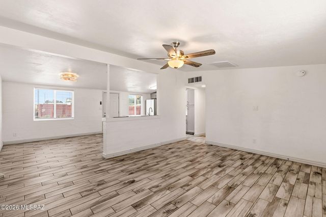 1718 S Avenida Regulo, Tucson, AZ 85710