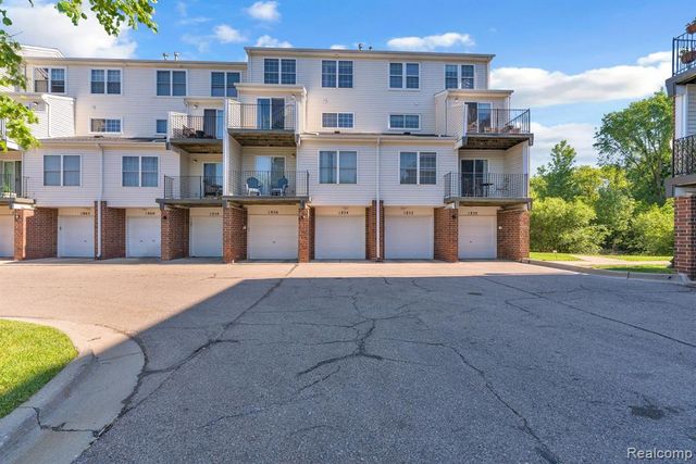 1854 Lindsay Lane, Ann Arbor, MI 48104