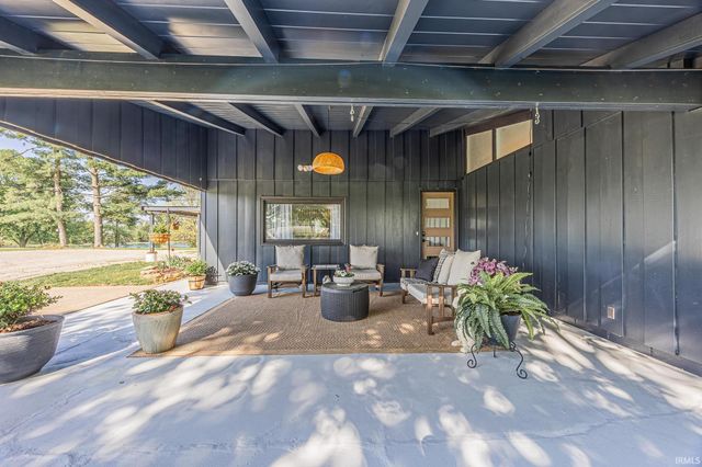 1304 N Chestnut Street, Huntingburg, IN 47542