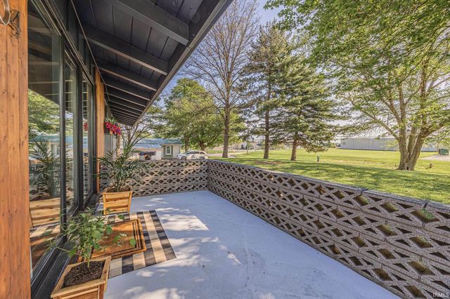 1304 N Chestnut Street, Huntingburg, IN 47542